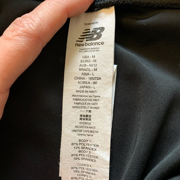 Women’s cropped leggings - Picture 2 of 4